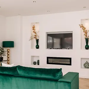 Pure South Apartment